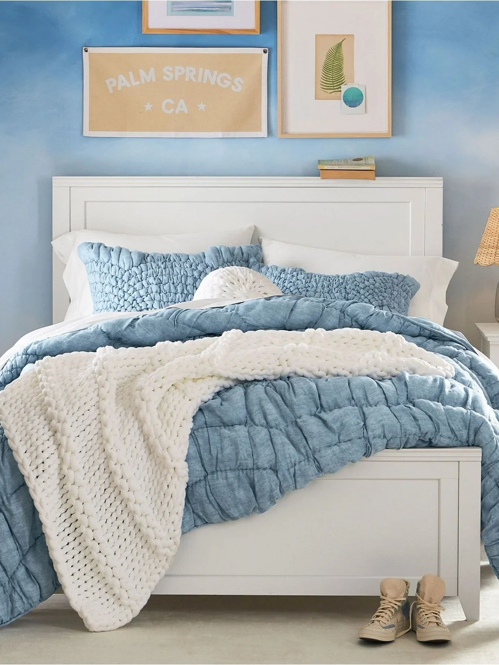 Pottery Barn Queen/Full Cream Puff Quilted Comforter & Double Sham Set